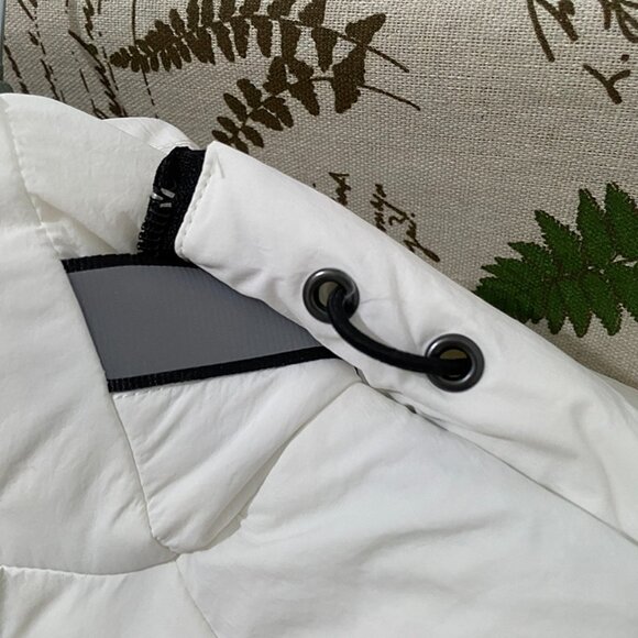 Canada Goose White Down Outerwear - Picture 5 of 12